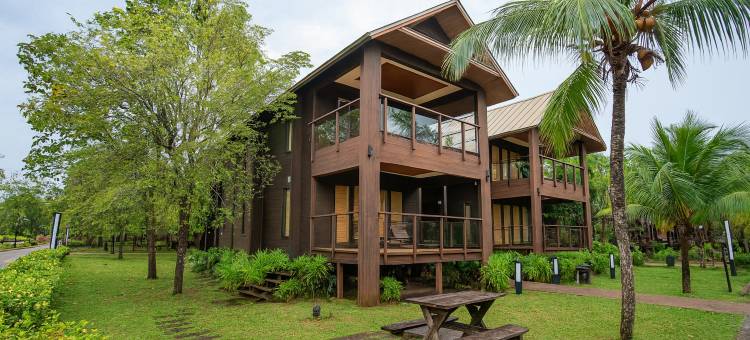 天空鲁容海滨度假村(The Langit Duyong Marina Resort)图片