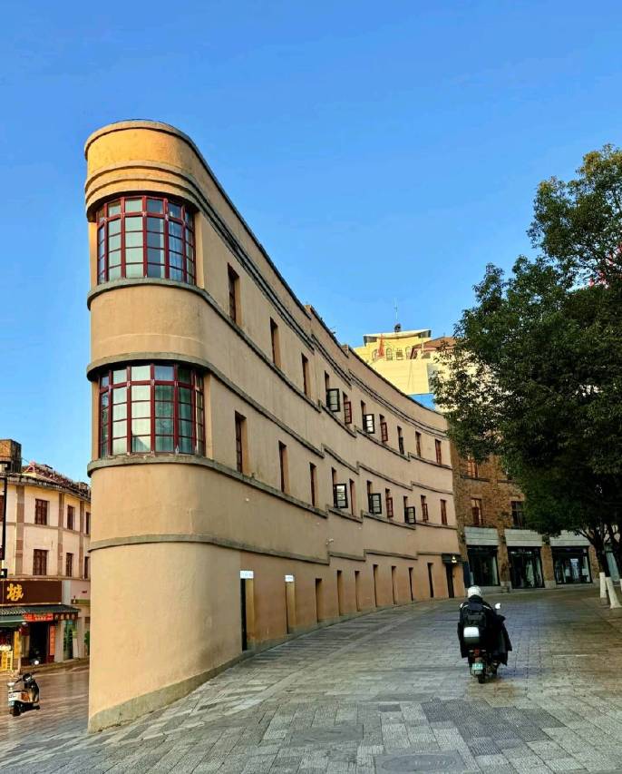 昆明老街五一路亚朵X酒店图片