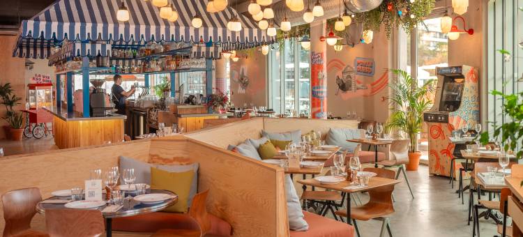 波尔多中心巴斯蒂德Eklo酒店(Eklo Hotels Bordeaux City Center Bastide)图片