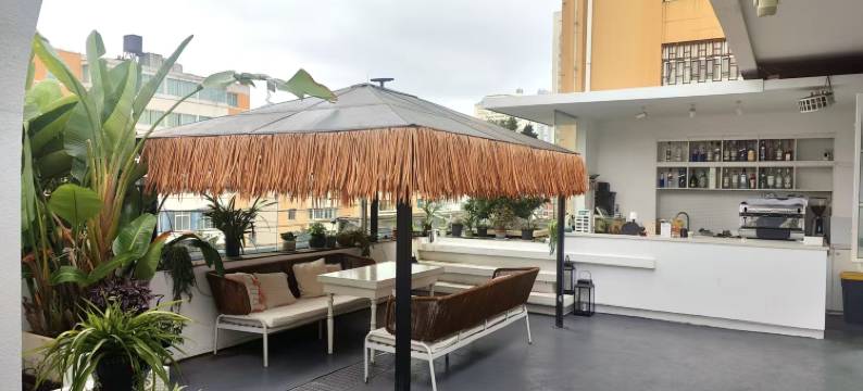 喏喏ROOF·里兹米拉酒店(昆明南屏步行街交三桥地铁站店)图片