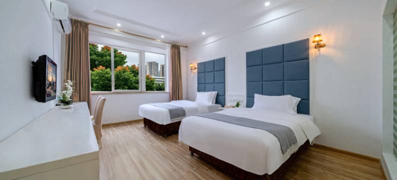 成都新欧尚商务酒店(郫县西站店)图片