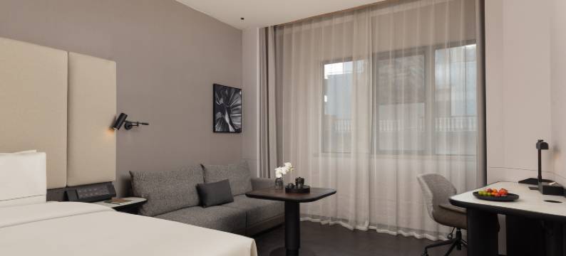 上海静安寺愚园路亚朵酒店图片