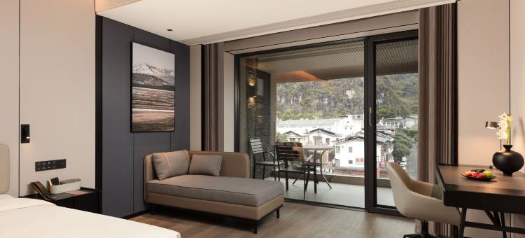 桂林阳朔西街城中城亚朵酒店图片