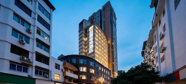 喆霆电竞民宿(南充南部万达广场店)图片