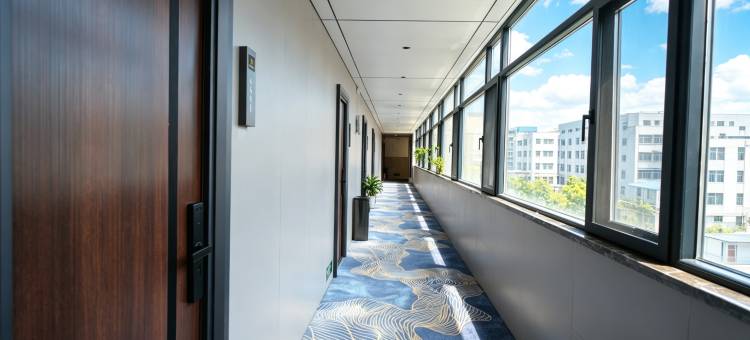 宝雅·岚海电竞民宿(南召县人民政府店)图片
