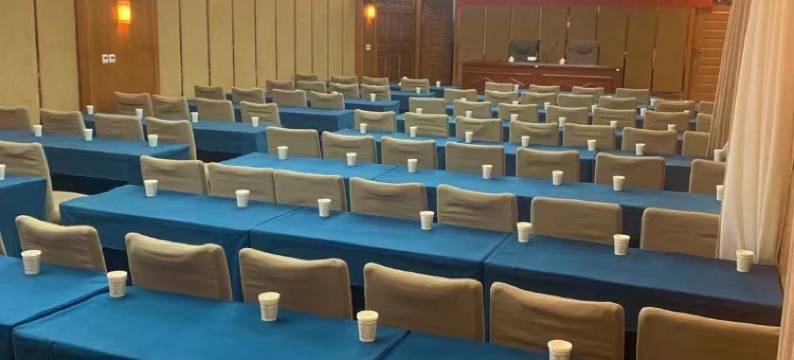 拉萨吉祥宝马酒店(八廓街店)图片