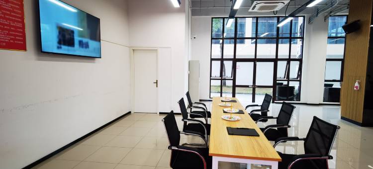 万驿凤城酒店式公寓(顺德南国西路店)图片