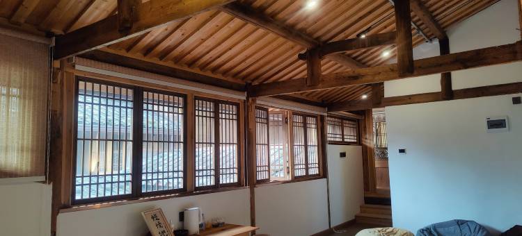 雲上揽山民宿(鲤鱼溪风景区店)图片