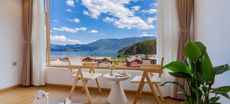 泸沽湖隐庐精品湖景美宿图片