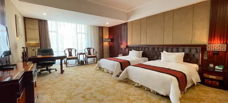 黄金国际假日酒店(普宁池尾高速收费站店)图片