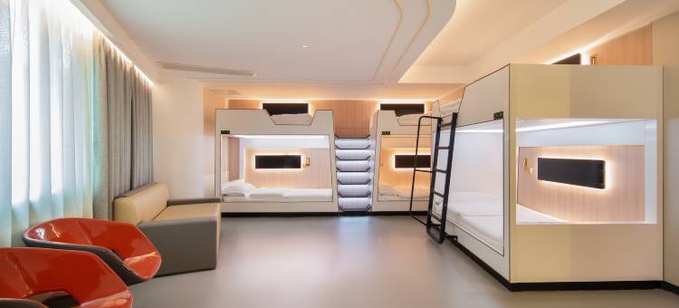 银河电竞酒店(深圳东门老街地铁站店)图片