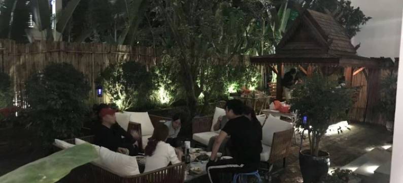 西双版纳景洪市爱纳酒店(告庄星光夜市店)图片