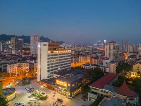 青岛曜石X酒店(五四广场奥帆中心店)图片