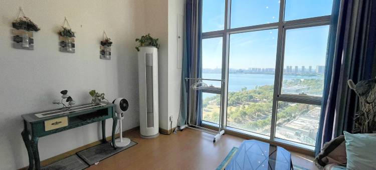 苏苏loft湖景公寓(尹山湖地铁站店)图片