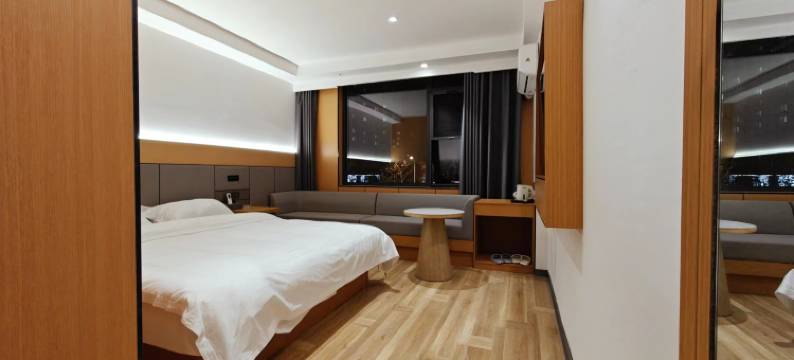 子曰雅居酒店图片