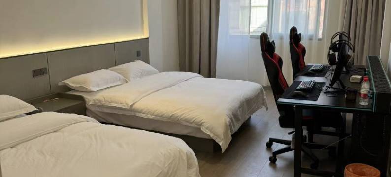 R+电竞酒店图片