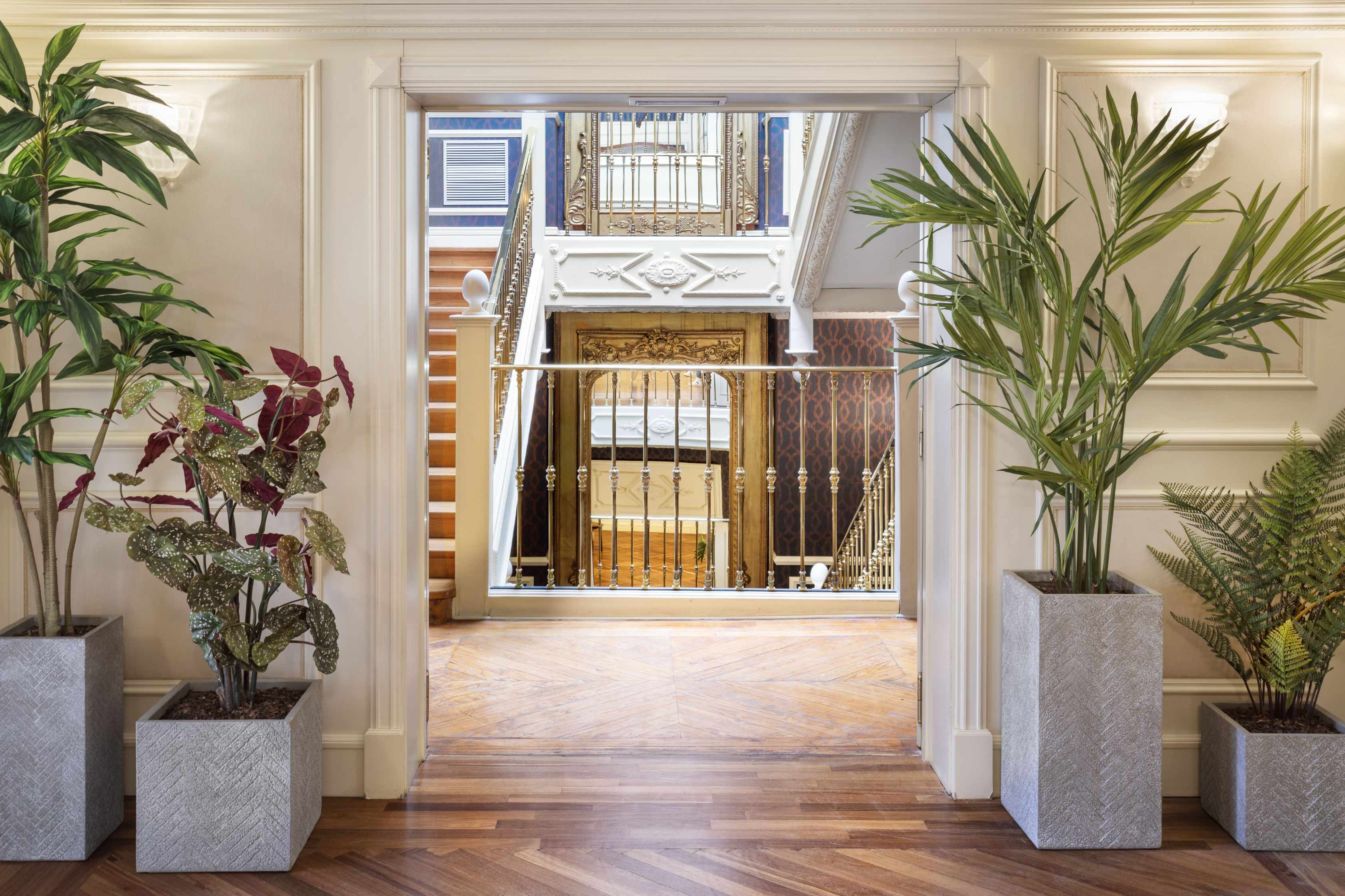 Catalonia Las CortesOver view