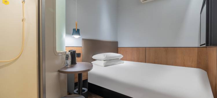 易佰酒店(上海同济大学赤峰路地铁站店)图片