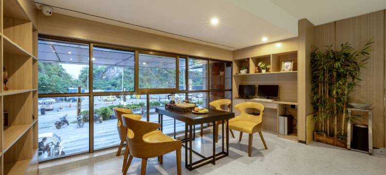 峰宿·山景轻居酒店(贵阳观山湖区高铁北站店)图片