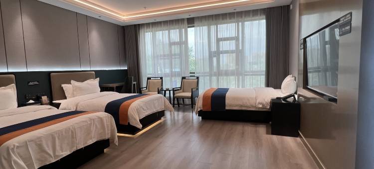 枫际酒店(格尔木盐湖广场店)图片