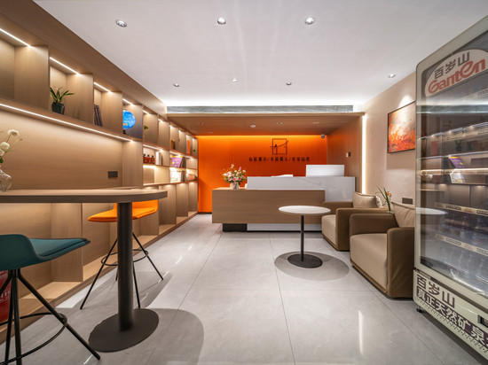 雅尔印象酒店(郑州海洋馆信万广场店)