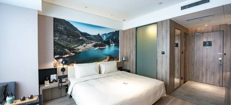 西安高铁北站南广场亚朵酒店图片