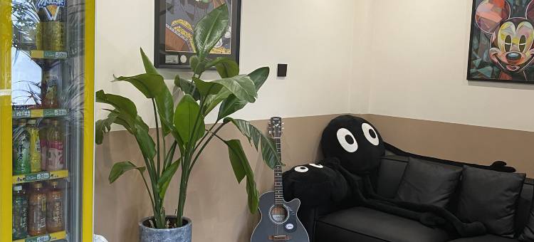 聆雪旅舍(青年大街地铁站店)图片