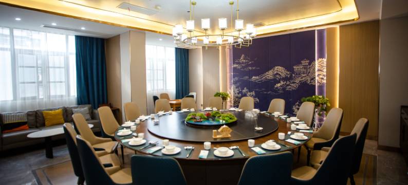 英山锦泰康年大酒店图片