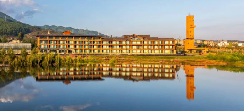 盐源柏林湖苹果庄园图片