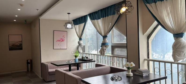 成都生命树主题酒店图片