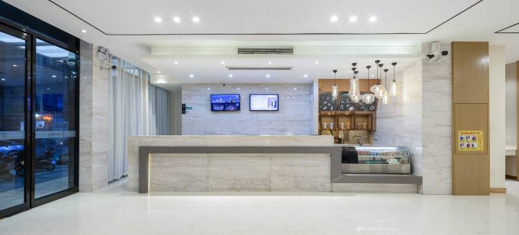 城市便捷酒店(凤山红军路店)图片