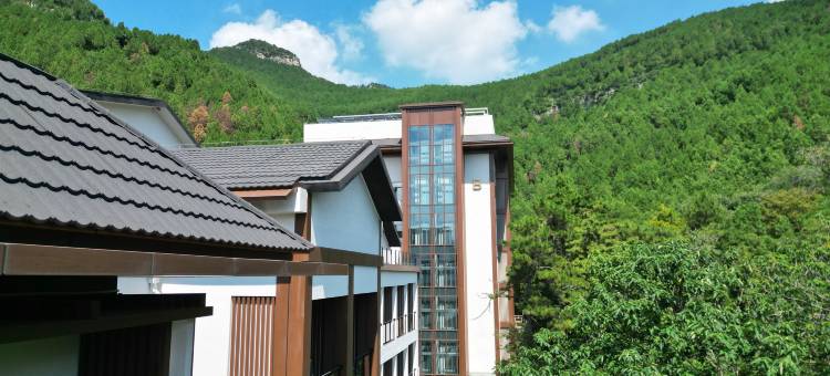 云华四季村大酒店(四门塔景区店)图片