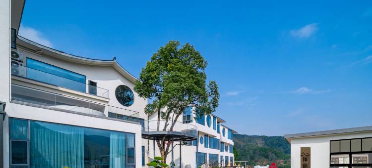 伴思缘轻奢美宿(梅岭狮子峰店)图片