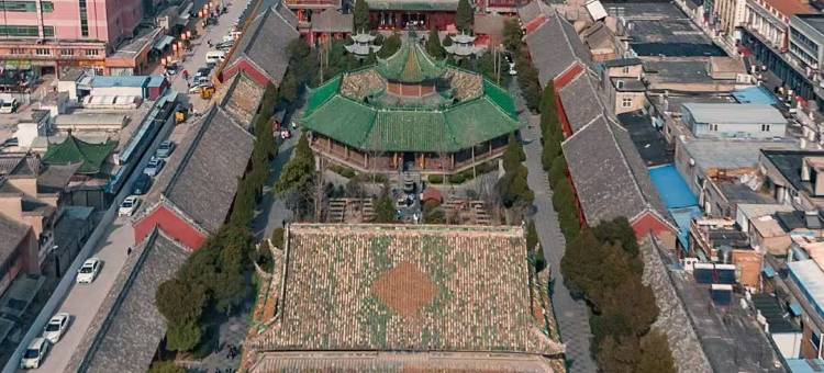 八朝古都·喜鹊愉家设计师酒店(开封河南大学汴梁小宋城店)图片