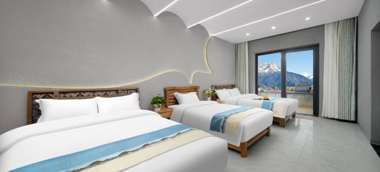 昭苏鑫雨阁民宿(夏塔乡店)图片