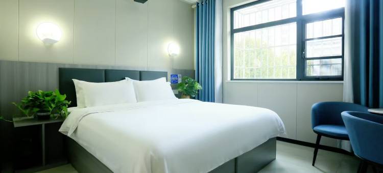 晴岚居民宿(开封河南大学金明广场店)图片