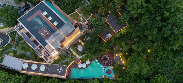 张家界栖石里洞穴民宿(张家界国家森林公园标志门店)图片