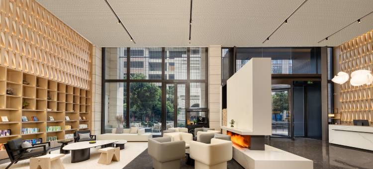 兴义桔山广场碧云路亚朵酒店图片