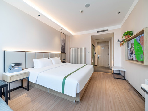 格林豪泰智选酒店(唐山滦南中大街县医院店)