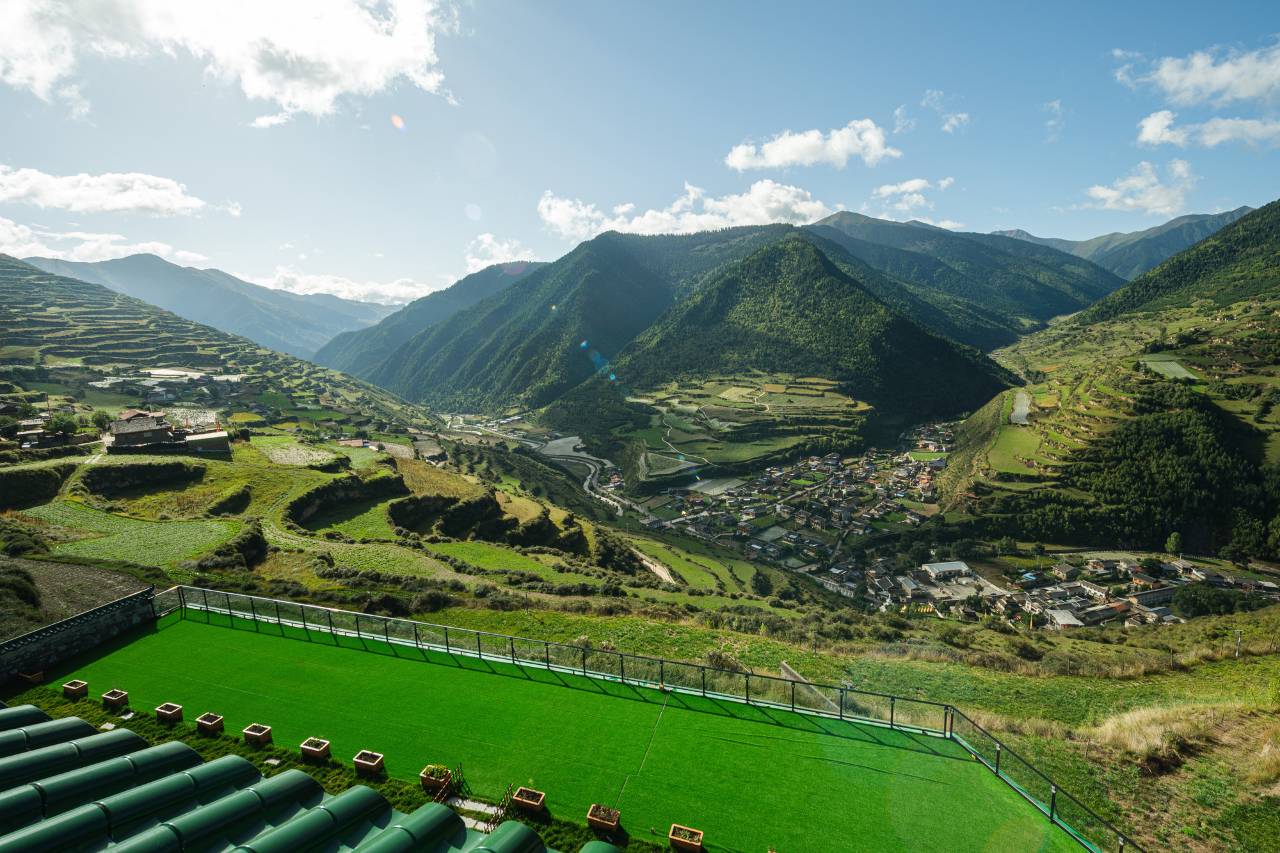 花筑·唐拉颇章·悬崖藏地民宿(牟尼沟风景区店)图片