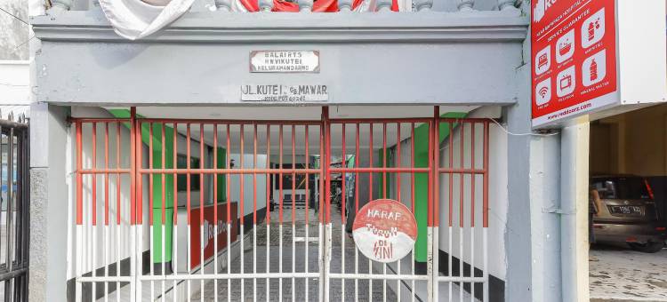 RedDoorz near Mayapada Hospital Surabaya图片