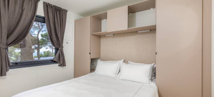 因迪杰区活动房酒店(Arena Indije Mobile Homes)图片