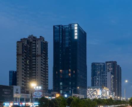 麓岚酒店(南宁东站万科广场店)