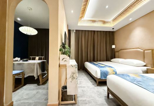 Wutai Mountain Forest wind hall lnnOver view