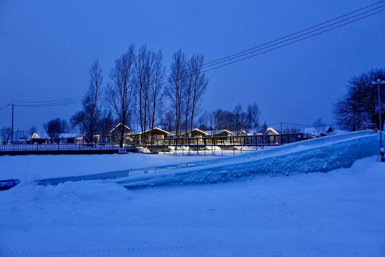 那日·泊设计师度假民宿(长白山西站店)图片