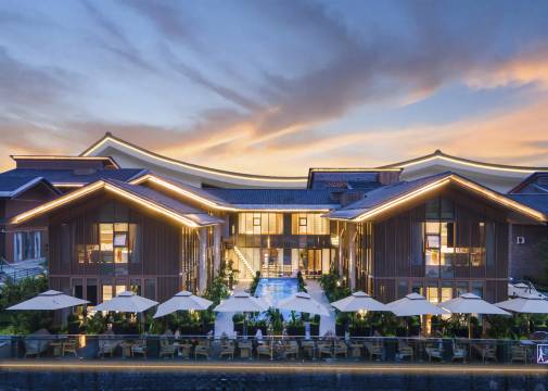 一宅新中式合院·智能客控丨设计师美学轻奢酒店(雅安高铁站店)图片