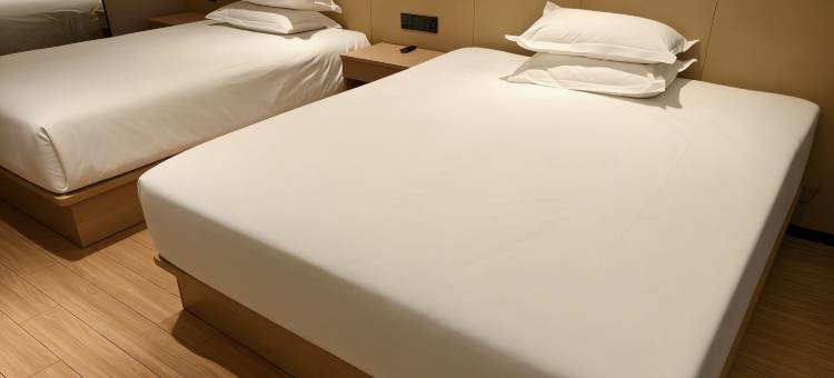 明湖酒店(淄博高分子材料创新园银泰城店)图片