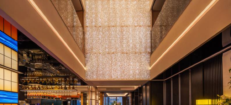 云泊·晶屿酒店(喷水池地铁站民生路小吃街店)图片