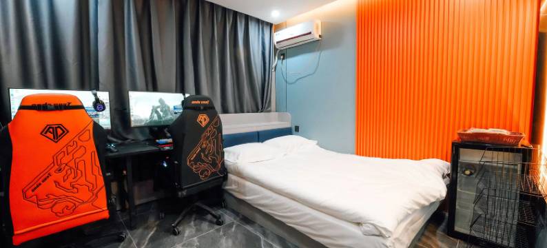 新民柒月电竞宾馆(沈阳新民辽河大街店)图片