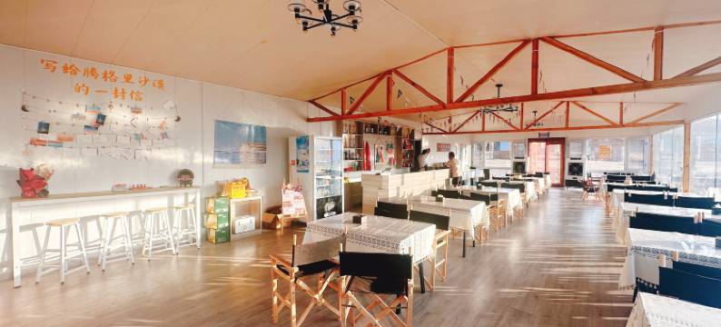 中卫楠溪腾格里沙漠露营地图片